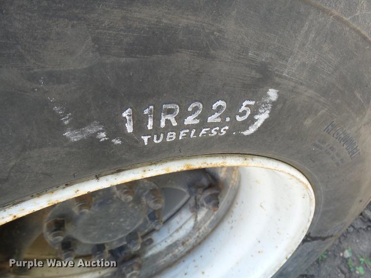 image for item DX9098 1989 International G-8300 truck with Big John tree spade