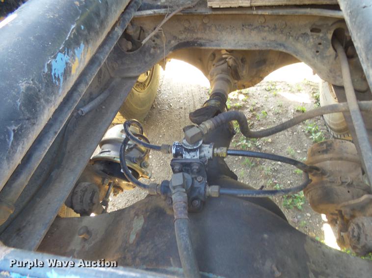 image for item DX9098 1989 International G-8300 truck with Big John tree spade