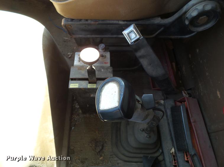 image for item DZ9247 1994 Ford LN9000 dump truck