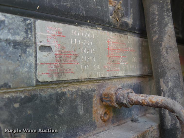 image for item DZ9247 1994 Ford LN9000 dump truck