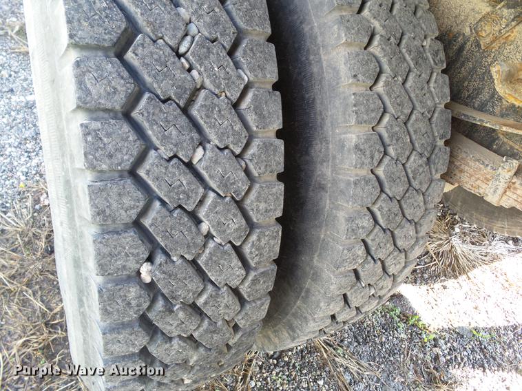 image for item DZ9247 1994 Ford LN9000 dump truck