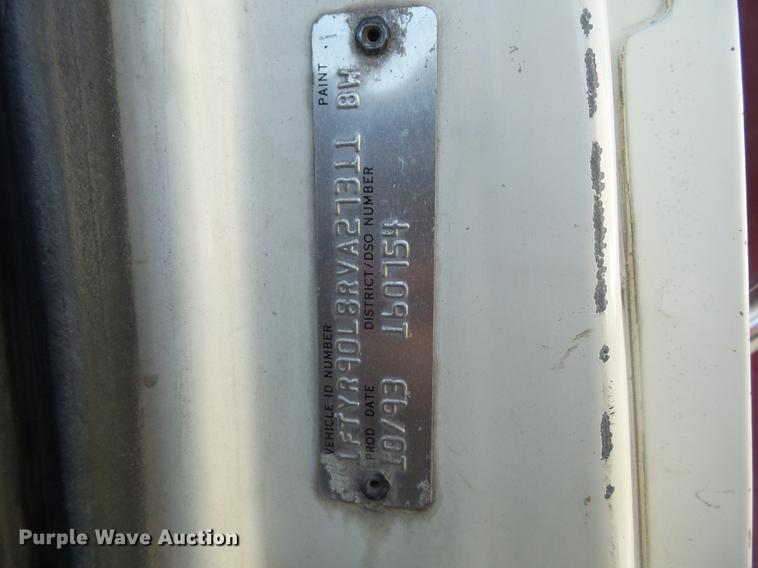 image for item DZ9247 1994 Ford LN9000 dump truck