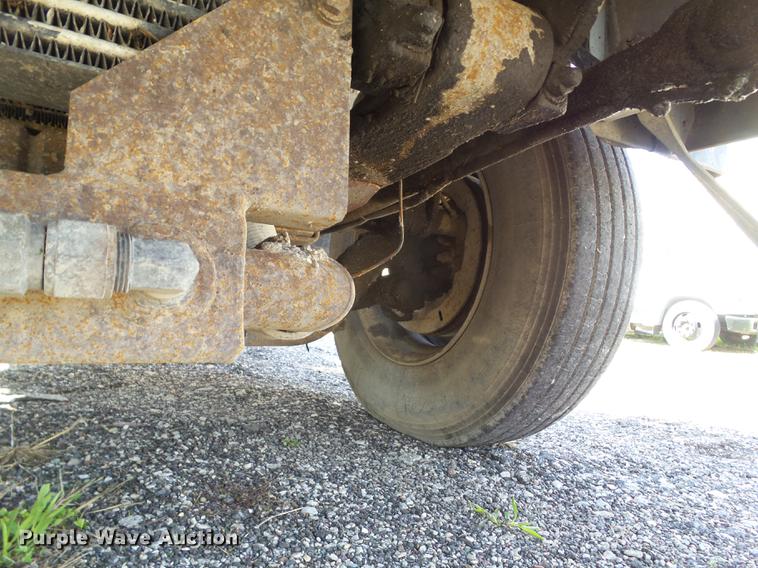 image for item DZ9248 1993 Ford CF8000 vacuum truck