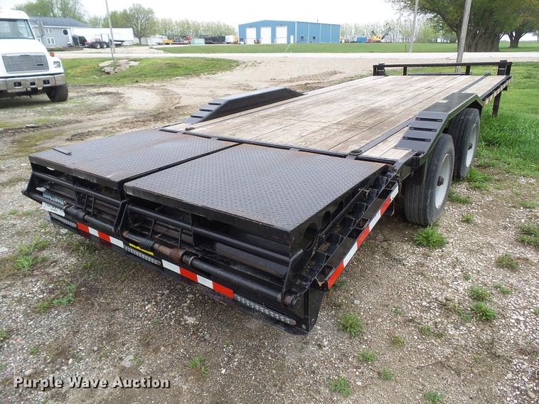 image for item DZ9249 2016 H&H equipment trailer
