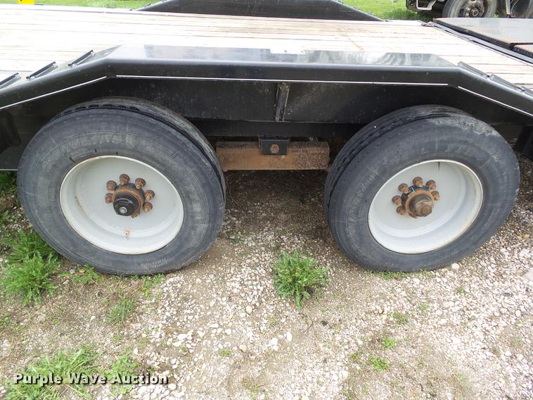 image for item DZ9249 2016 H&H equipment trailer