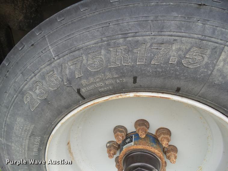 image for item DZ9249 2016 H&H equipment trailer