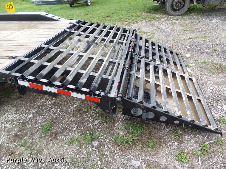 image for item DZ9249 2016 H&H equipment trailer
