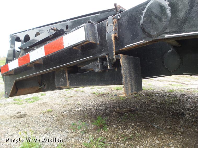 image for item DZ9249 2016 H&H equipment trailer