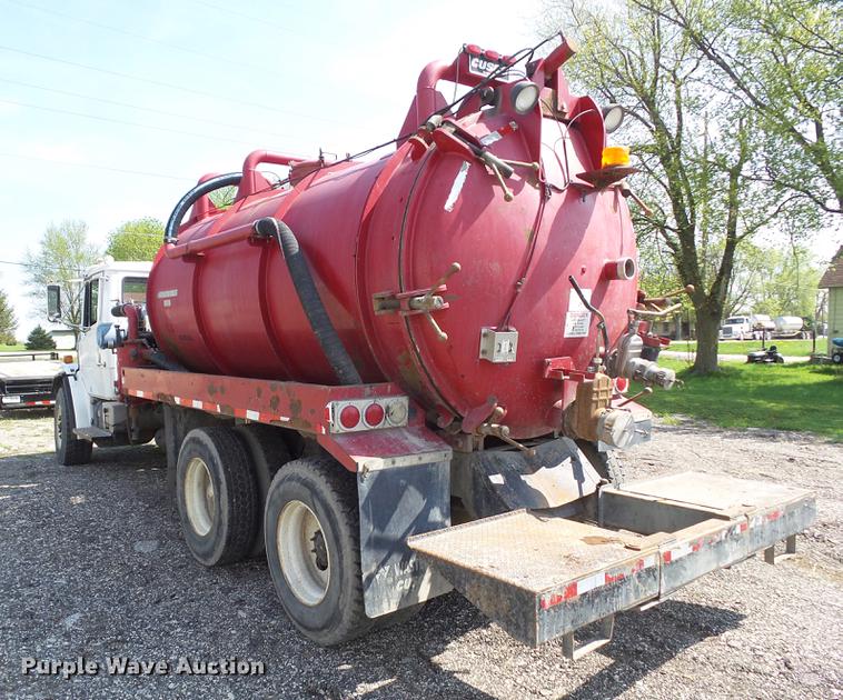 image for item DZ9331 2002 Freightliner FL80 vacuum truck