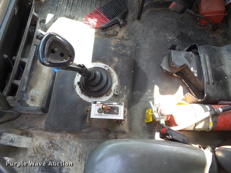 image for item DZ9331 2002 Freightliner FL80 vacuum truck