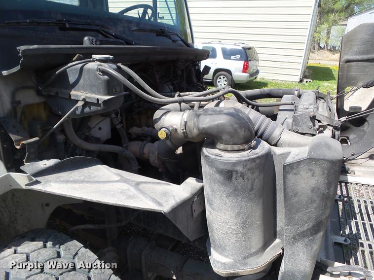 image for item DZ9331 2002 Freightliner FL80 vacuum truck