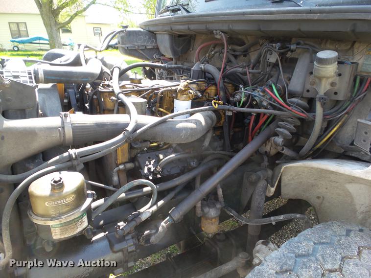 image for item DZ9331 2002 Freightliner FL80 vacuum truck