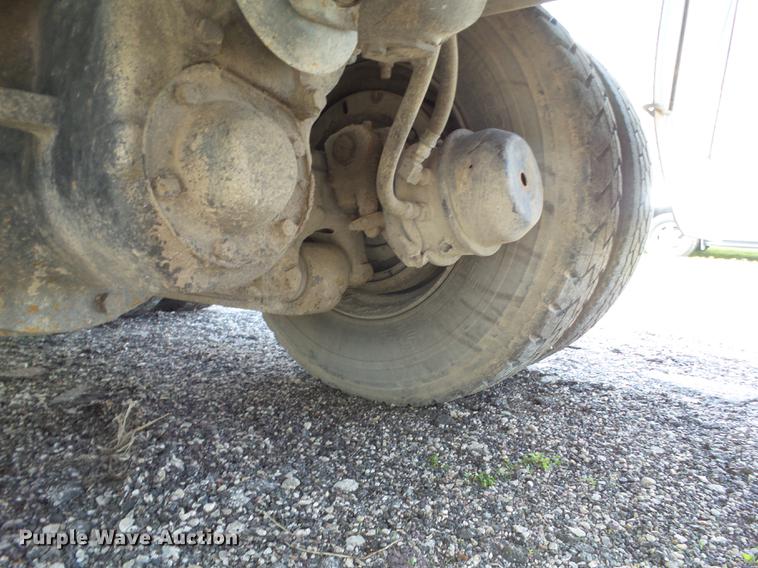 image for item DZ9331 2002 Freightliner FL80 vacuum truck