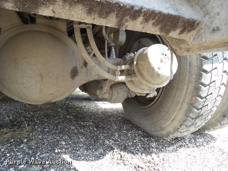 image for item DZ9331 2002 Freightliner FL80 vacuum truck