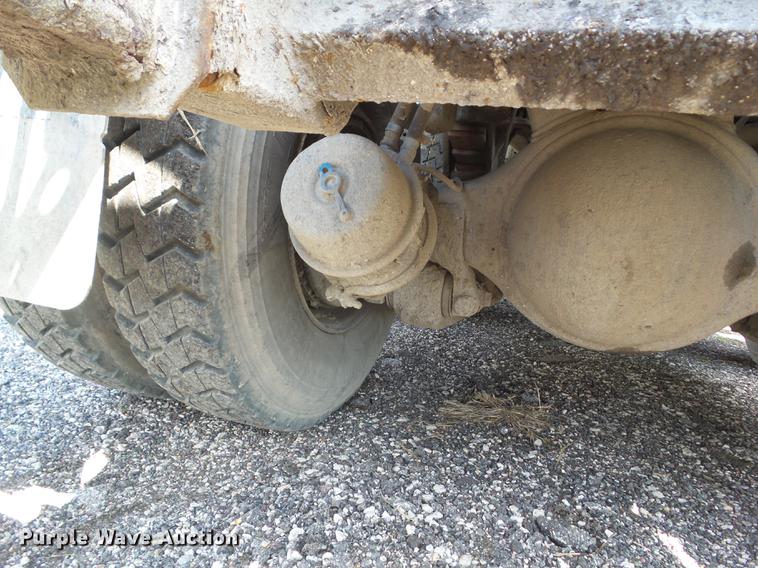 image for item DZ9331 2002 Freightliner FL80 vacuum truck