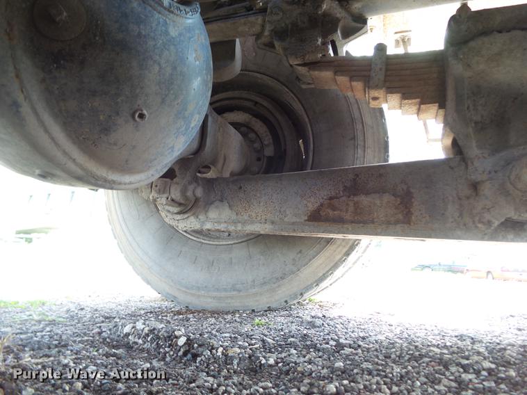 image for item DZ9331 2002 Freightliner FL80 vacuum truck