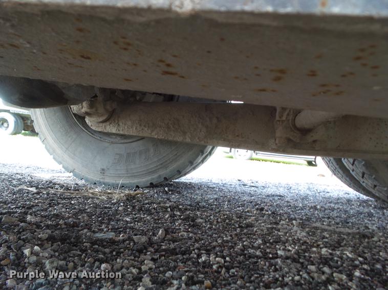 image for item DZ9331 2002 Freightliner FL80 vacuum truck