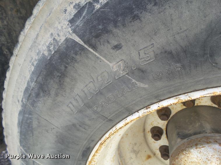 image for item DZ9331 2002 Freightliner FL80 vacuum truck