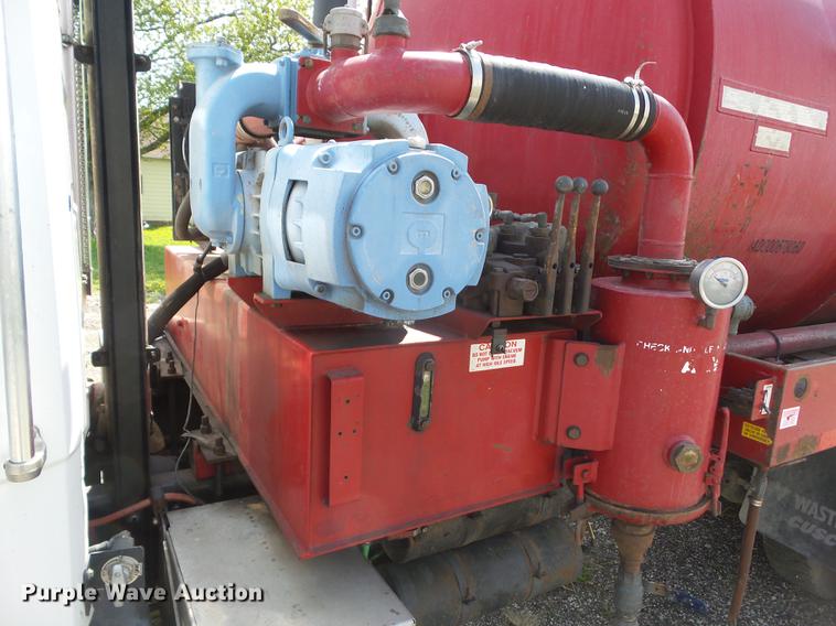 image for item DZ9331 2002 Freightliner FL80 vacuum truck