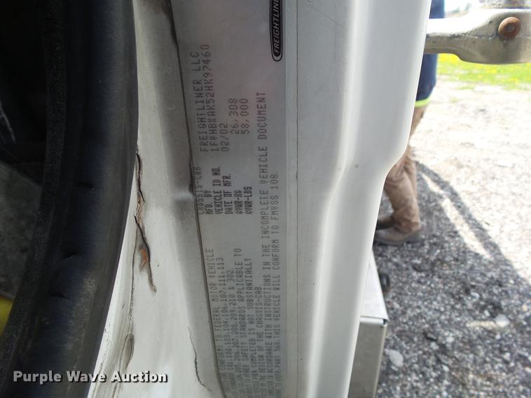 image for item DZ9331 2002 Freightliner FL80 vacuum truck