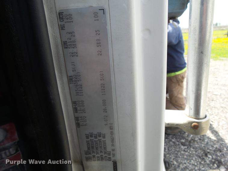 image for item DZ9331 2002 Freightliner FL80 vacuum truck