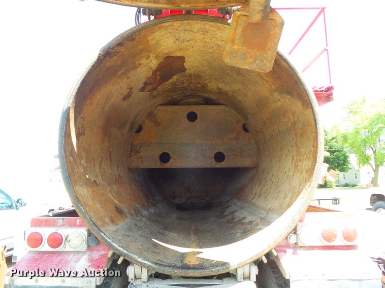 image for item DZ9331 2002 Freightliner FL80 vacuum truck