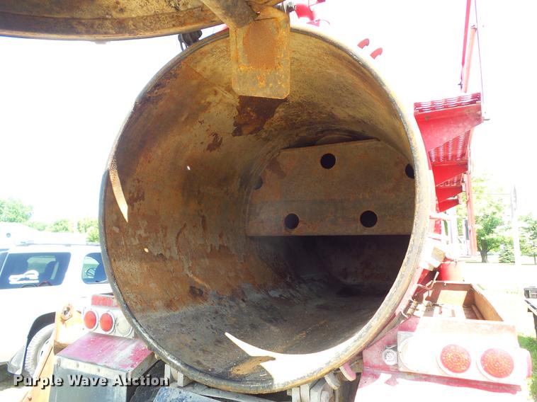 image for item DZ9331 2002 Freightliner FL80 vacuum truck