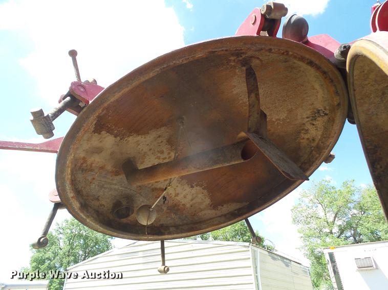 image for item DZ9331 2002 Freightliner FL80 vacuum truck