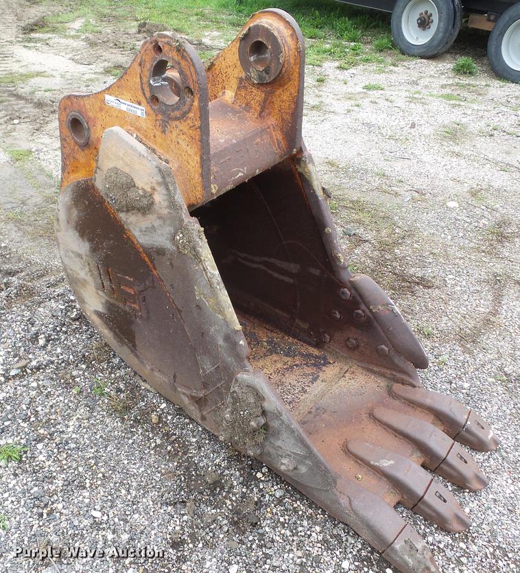 image for item DZ9332 25"W excavator bucket