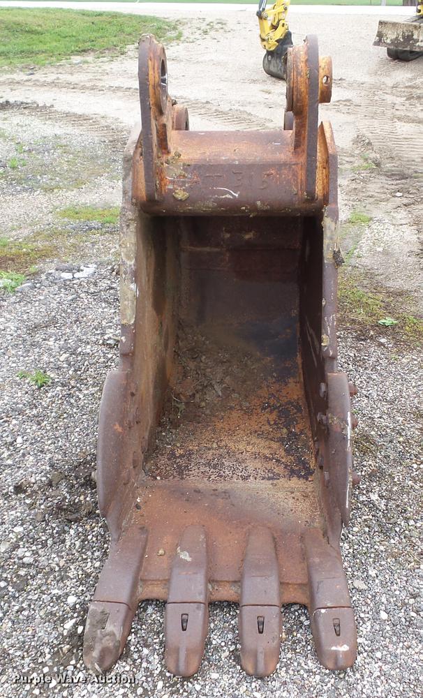 image for item DZ9332 25"W excavator bucket