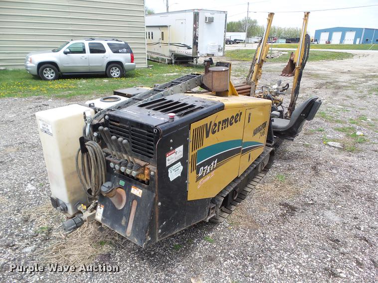 image for item DZ9333 2005 Vermeer D7X11 Series II directional boring unit