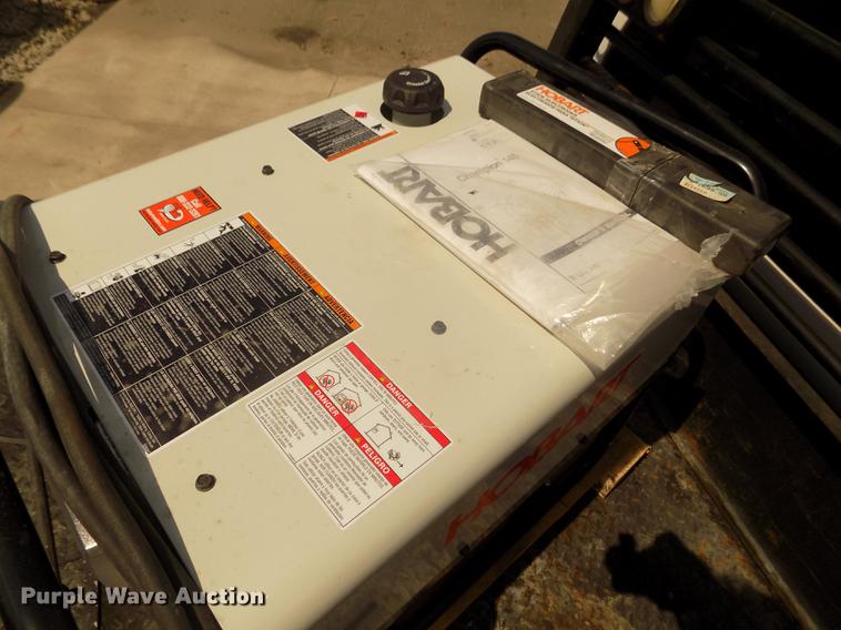 image for item DZ9501 Hobart welder/generator