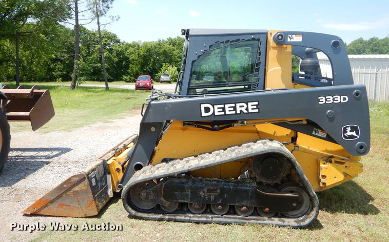 image for item EI9171 2010 John Deere 333D skid steer