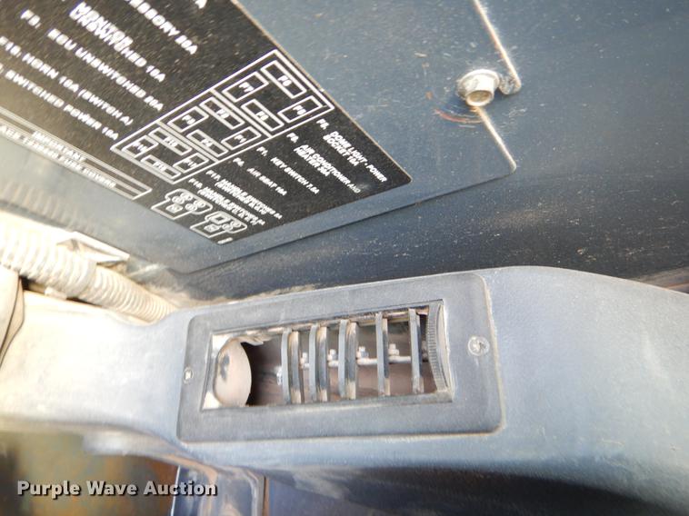 image for item EI9171 2010 John Deere 333D skid steer