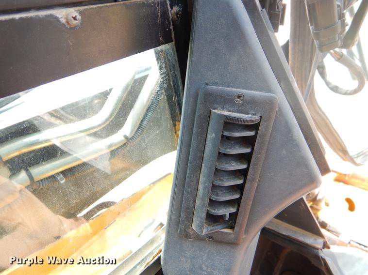 image for item EI9171 2010 John Deere 333D skid steer