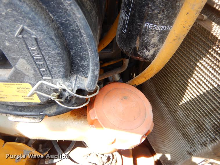 image for item EI9171 2010 John Deere 333D skid steer