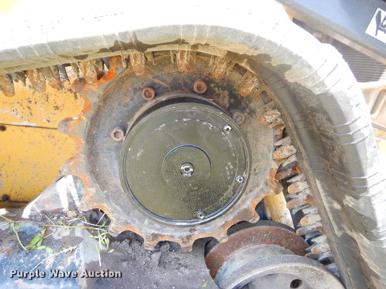 image for item EI9171 2010 John Deere 333D skid steer