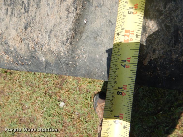 image for item EI9171 2010 John Deere 333D skid steer