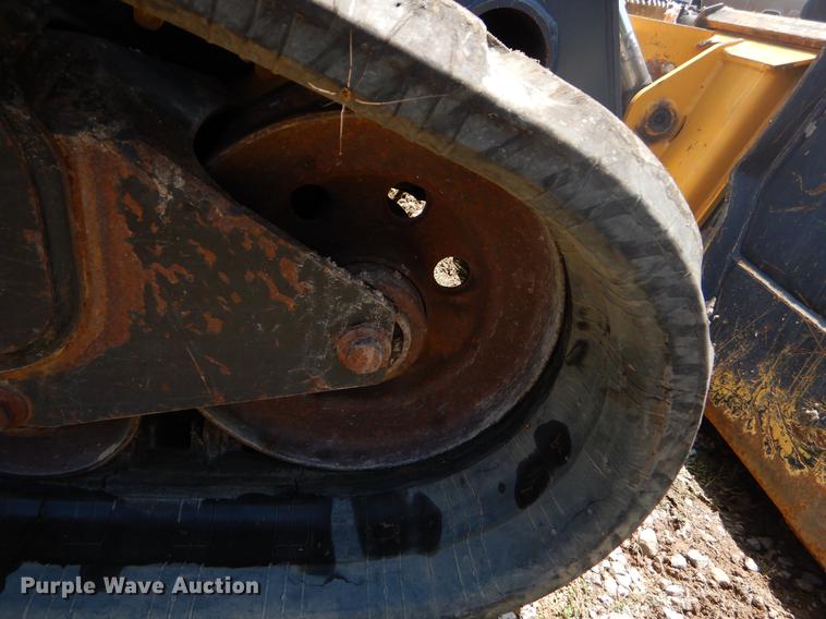 image for item EI9171 2010 John Deere 333D skid steer