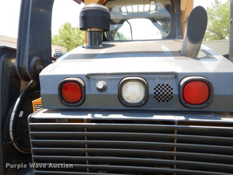 image for item EI9171 2010 John Deere 333D skid steer