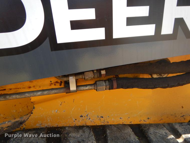 image for item EI9171 2010 John Deere 333D skid steer