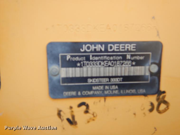 image for item EI9171 2010 John Deere 333D skid steer