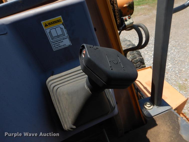 image for item EI9172 2003 Case 570M XT landscape tractor