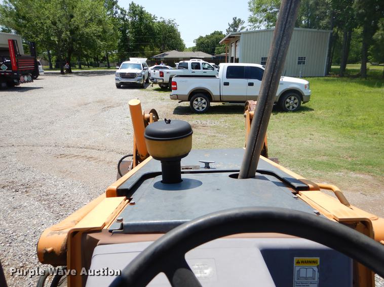 image for item EI9172 2003 Case 570M XT landscape tractor