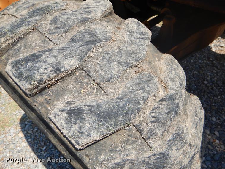 image for item EI9172 2003 Case 570M XT landscape tractor