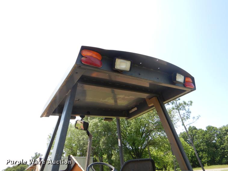 image for item EI9172 2003 Case 570M XT landscape tractor