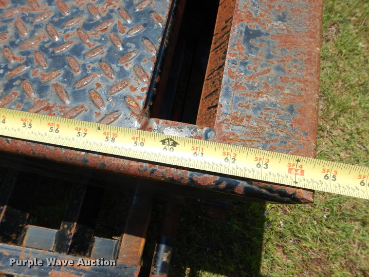 image for item EI9173 2013 Big Tex 22GN20BK5CP equipment trailer