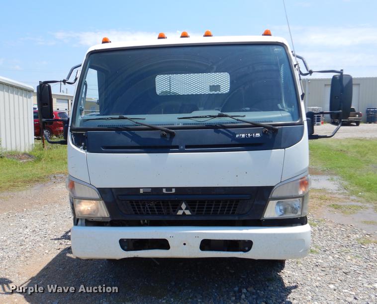image for item EI9174 2008 Mitsubishi FUSO flatbed truck