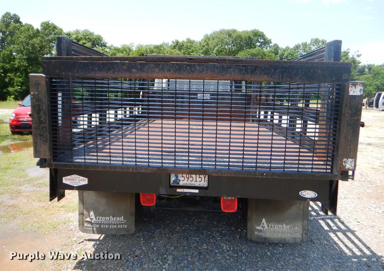 image for item EI9174 2008 Mitsubishi FUSO flatbed truck