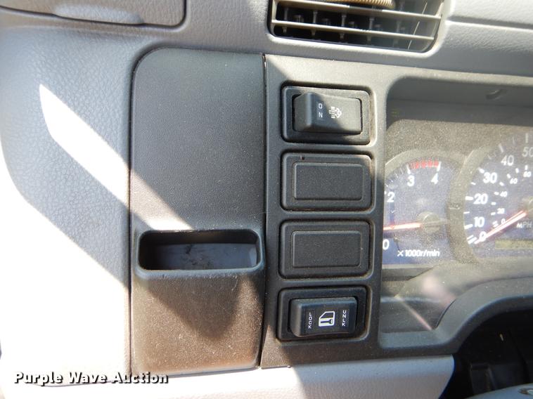 image for item EI9174 2008 Mitsubishi FUSO flatbed truck